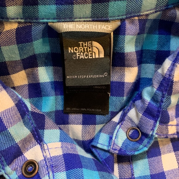 ❤️SOLD The North Face plaid button snap shirt - Picture 2 of 8